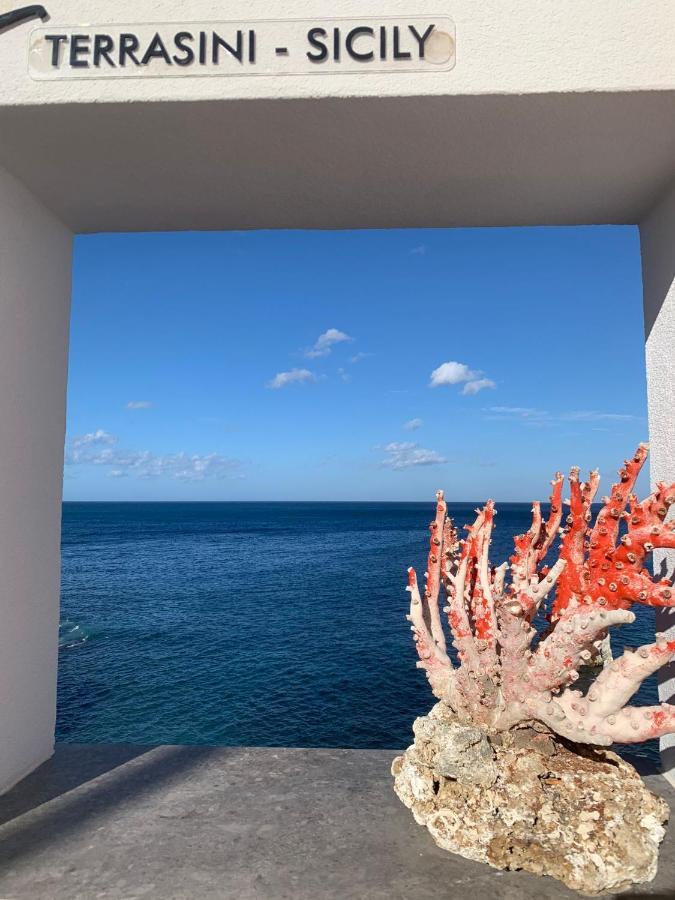 Le Lanterne Di Terrasini Hotel Bagian luar foto
