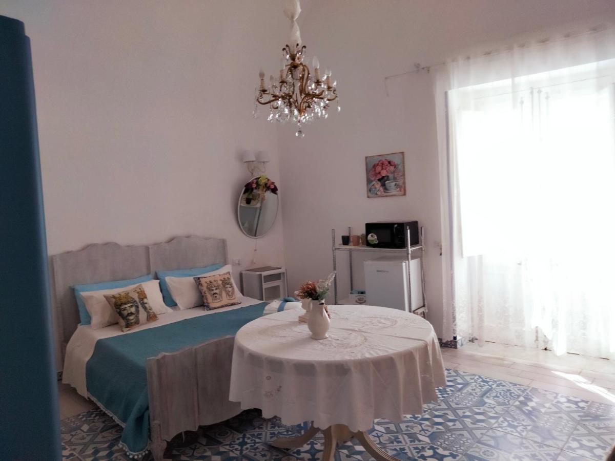 Le Lanterne Di Terrasini Hotel Bagian luar foto