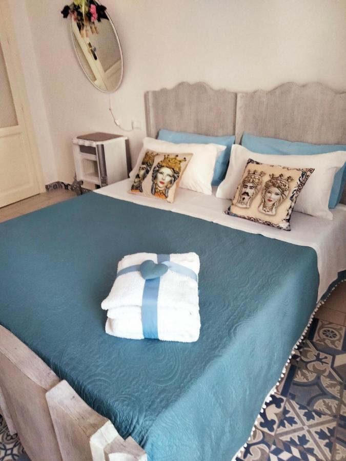Le Lanterne Di Terrasini Hotel Bagian luar foto
